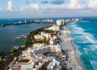 Cancun says goodbye to white elephants (abandoned buildings and businesses)