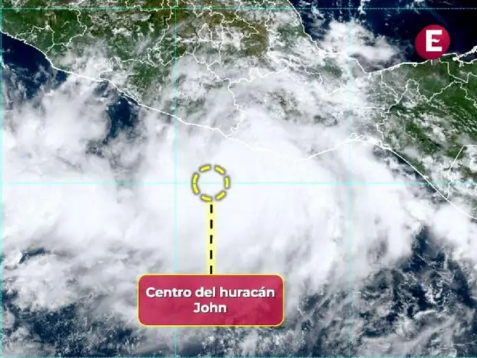 'John' is now a hurricane and is heading to Oaxaca; it is expected to