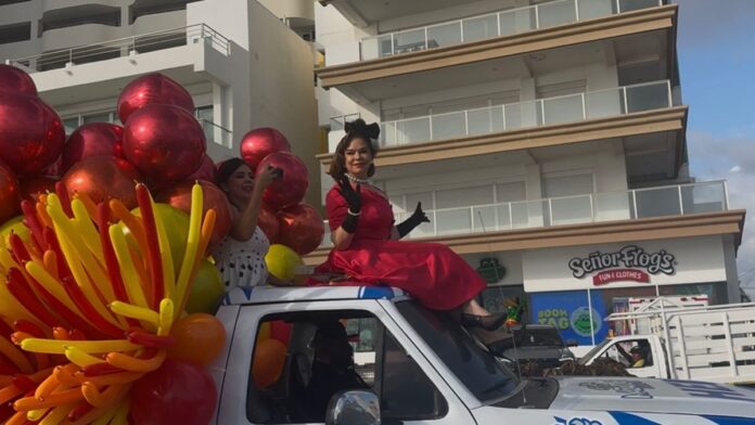 desfile-de-la-semana-de-la-troca-en-mazatlan-18