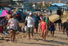 Hotels in Los Cabos complain that street vending could damage the destination’s image