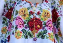 Book presented recognizing the importance of Mayan embroidery in Yucatán as a living heritage