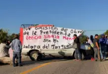 Residents block highway to the Isthmus of Oaxaca to demand the execution of works