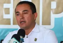 The US detains and returns the mayor of San Felipe, BC; revokes his visa
