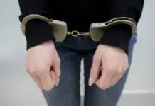 A doctor in Baja California Sur was sentenced to two years in prison for the death of a minor in Los Cabos.