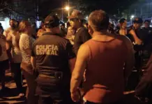 Man commits fraud with Christmas baskets in Yucatán and is arrested; neighbors try to lynch him