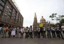 Protests continue in Jalisco against the fare hike and mandatory use of VISA cards