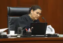 Lenia Batres makes a fool of herself again at the Supreme Court