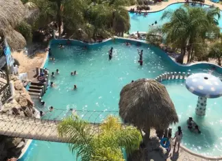 Seismic activity disrupts hot springs resort in Hidalgo, and it is evacuated as a precaution.