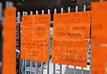 Teachers from the School of Physical Culture in La Paz protested; they are demanding job security.