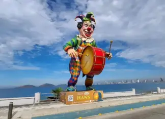 The effigies of the Mazatlán Carnival 2026 come to life ‘Long live the Tambora!’