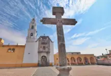 Courtyard crosses in Tlaxcala: stone books of New Spanish syncretism