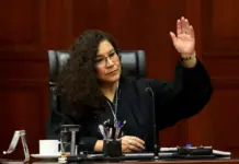 The Supreme Court is considering banning cockfighting and bullfighting in Tepic, Nayarit.