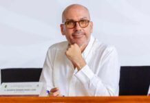 Councilman Barbachano urges prioritizing the sargassum seaweed problem, the repair of Highway 307, and tourism promotion in Tulum.