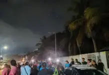 Protest in Zicatela against the State Traffic Police