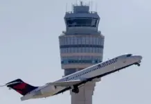 What is behind the closure of airspace on the border between Mexico and the United States?