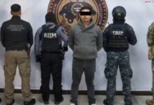 Desperation and bureaucratic slowness feed a black market for documents for Cuban migrants in Chiapas