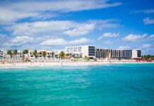 Playa del Carmen: only a few pay taxes in the face of so much illegal