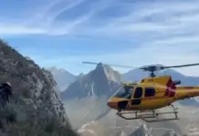 Straight out of a movie! Hiker rescued by helicopter in Nuevo León