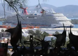 The Carnival Panorama arrives in Mazatlán with more than 5,000 visitors