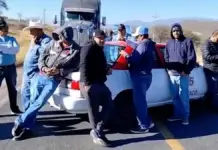 Public transport drivers block roads in southern Zacatecas
