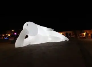 Humanoids illuminate plazas in the Historic Center of Querétaro