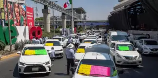Four hours of chaos at Mexico City airport due to a taxi drivers’ blockade