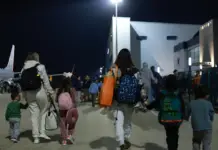 Querétaro residents who were stranded in the Middle East during the armed conflict arrive at AIQ.