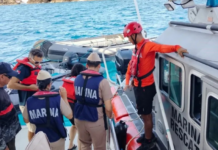 Marines rescue a foreign woman aboard a yacht in Isla Socorro, Colima, due to respiratory complications