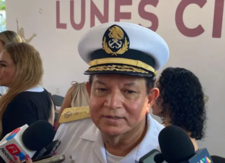The Port Captain of Mazatlán is dismissed following a citizen complaint.
