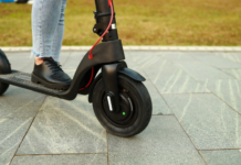 License plates, driver’s license, and helmet: Mexico City’s Secretary of Mobility explains new rules for electric scooters and mopeds