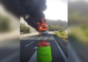 Residents of Pomaro, Michoacán, block coastal highway and burn vehicle; demand arrest of those responsible for the murder of 3 people
