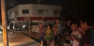 Power outages persist during the early morning hours in Playa del Carmen.