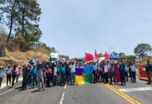 Indigenous communities block highways in Michoacán; they accuse the CJNG cartel and municipal police of attacks