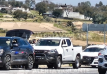 Armed criminals flee toward the Arco Norte after being overwhelmed by a group of drivers.