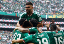 Mexico secures its first victory in an opening match at a World Cup