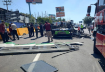 Here is how the accident between a truck and a minibus on the Mexico-Pachuca highway unfolded; it left 14 people injured.