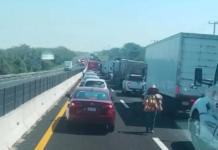 Traffic has come to a halt on the Veracruz-Cardel highway near San Julián; here is what happened.