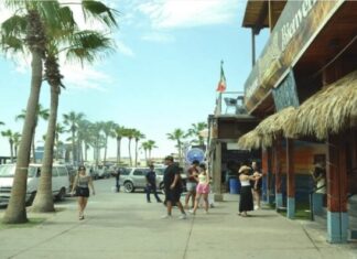 Local Merchants Report Mixed Results During Puerto Peñasco Vacation Season