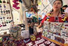 Traditional Wool Artisan Ana Preserves Ancient Weaving and Natural Dyeing Techniques in Oaxaca