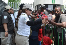 Authorities in Chiapas control a riot by Cuban migrants who were trying to avoid deportation