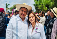 The Michoacán Attorney General’s Office asks Grecia Quiroz for Carlos Manzo’s phone numbers.