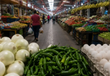 Eggs and other foods that rose in price in August and are straining Mexicans’ wallets.