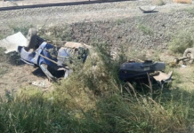 Three young people die after being struck by a train at a railway crossing in Durango.