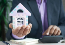 Residents of Durango stop buying their own homes due to economic conditions.