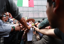 Wife of murdered mayor in Michoacán asks Mexico’s Attorney General’s Office to take over the case.