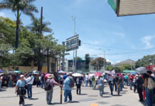 Teachers block Juárez Avenue due to Sheinbaum’s visit to Oaxaca.